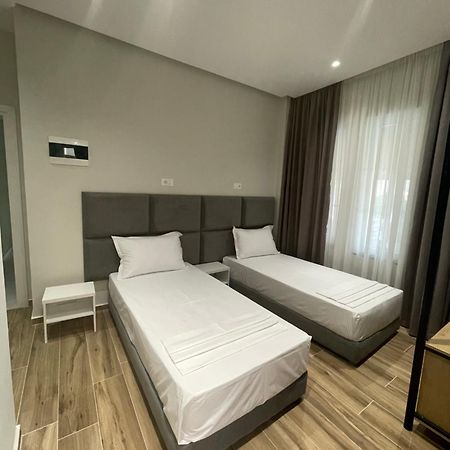 Hotel Rai Sarandë Exterior foto